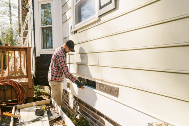 Trusted Emergency Siding Repair service in Bristol, IN - Creative Siding
